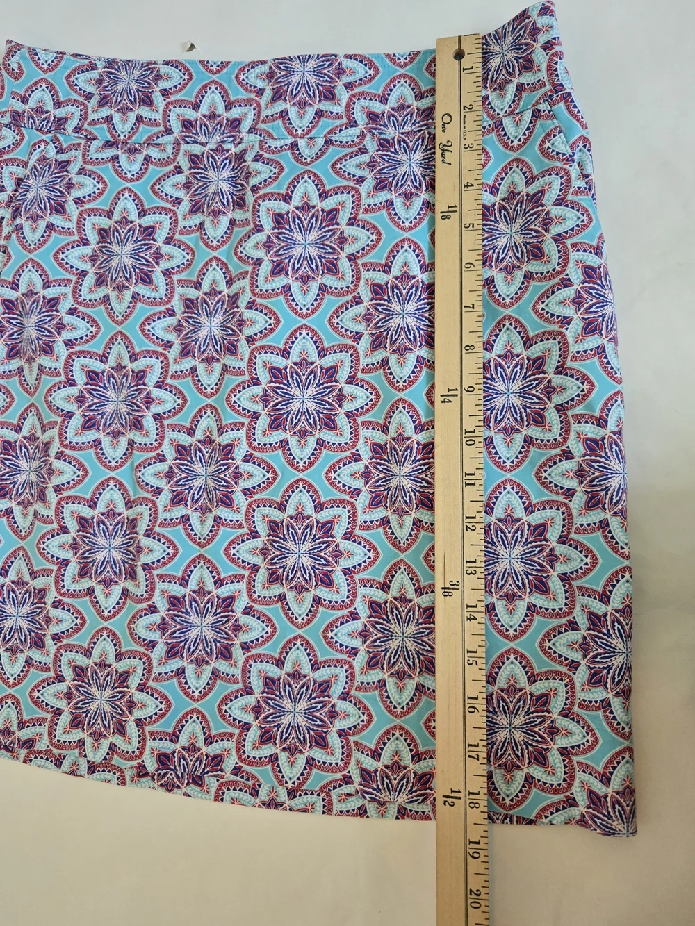 Talbots Purple Floral Tile / Mandala Print Mini Skirt on Light Blue Size - 6P